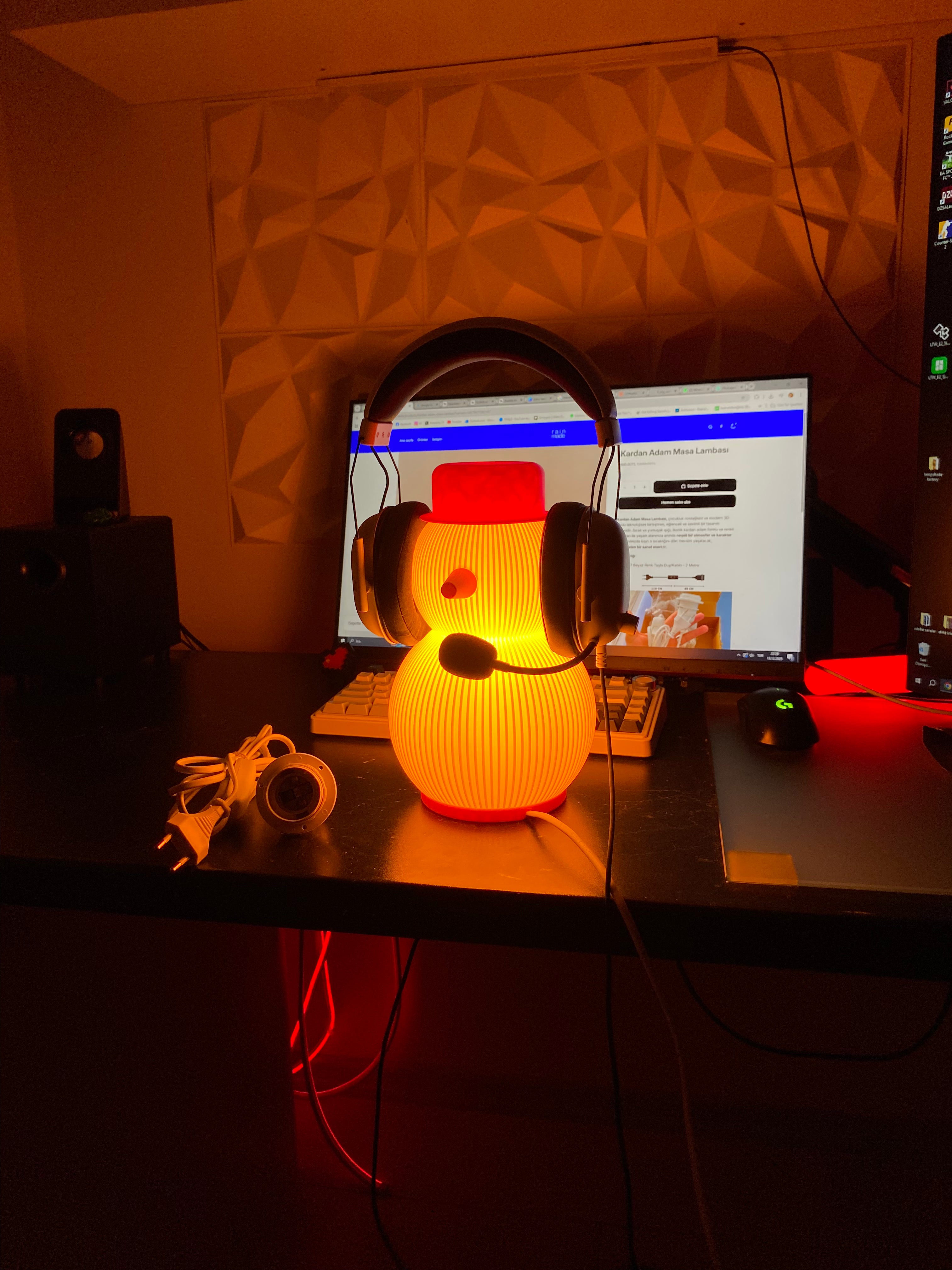 Sevimli kardan adam tasarımlı 3D baskı masa lambası çocuk odası